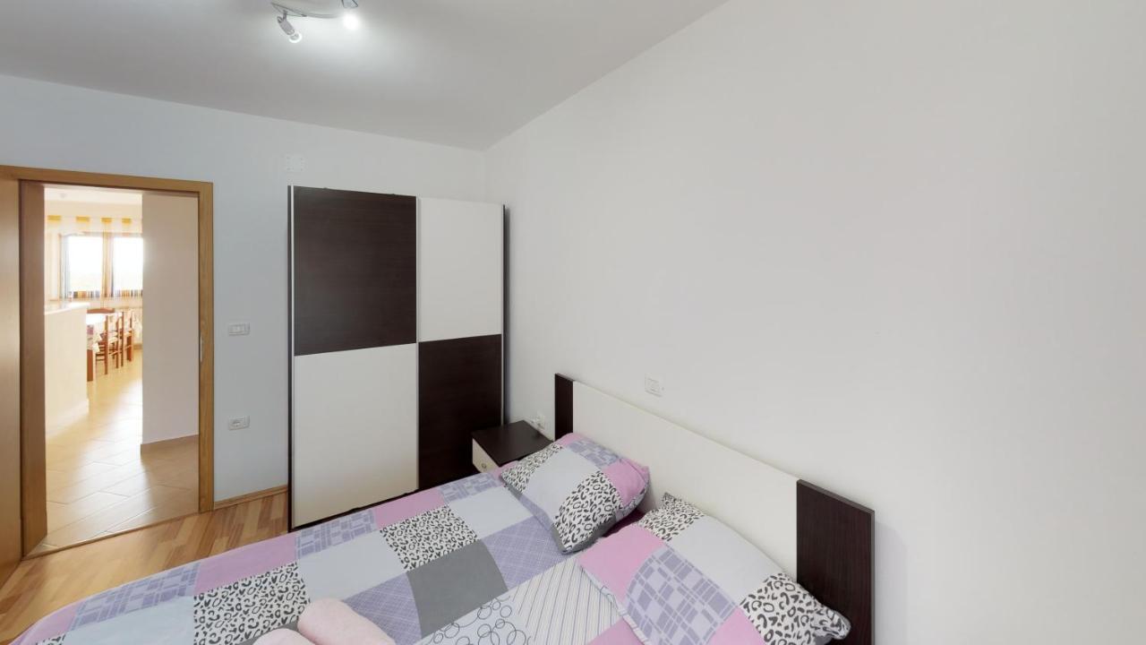 Apartments Goga Umag Exterior photo